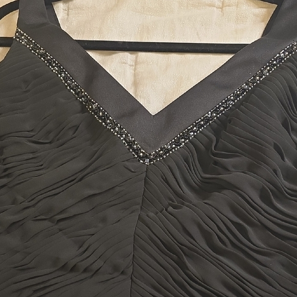 Black Sleeveless Embellished Bustier Tank Top - Picture 8 of 16